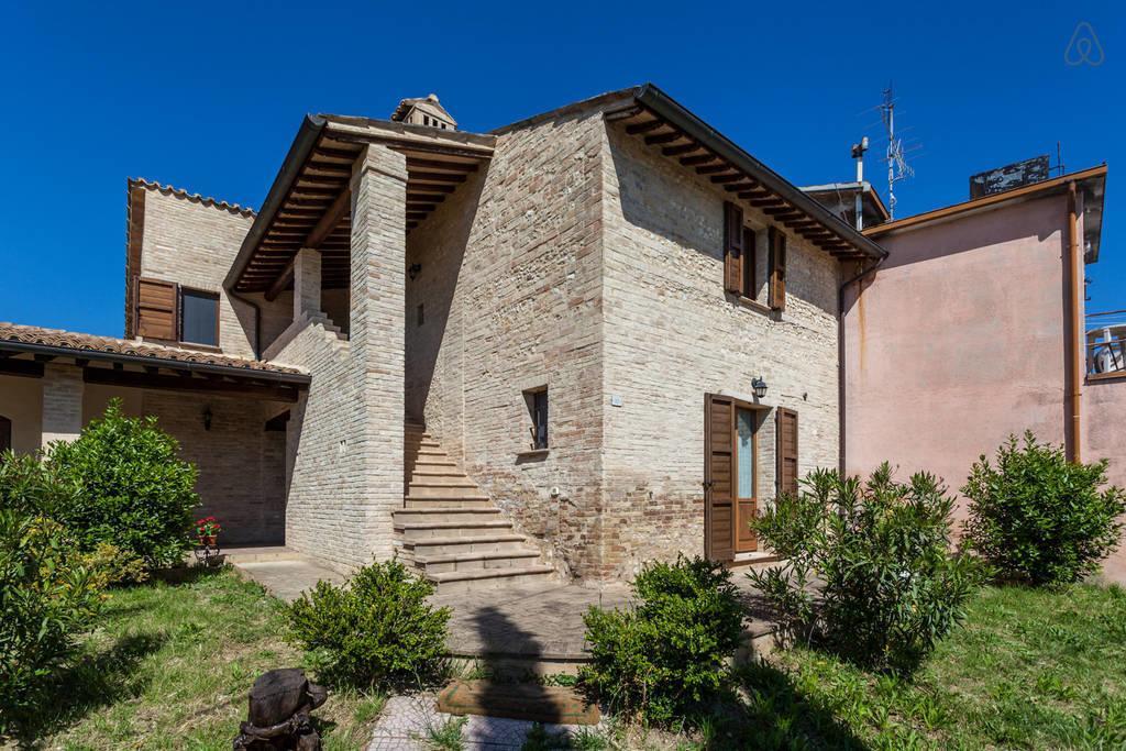 Ferienwohnung Ciards House Montefalco Zimmer foto